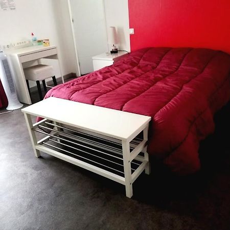 Chambre Avec Salle De Bain Privatisee Avec Petit Dejeuner Compris Auxonne Buitenkant foto