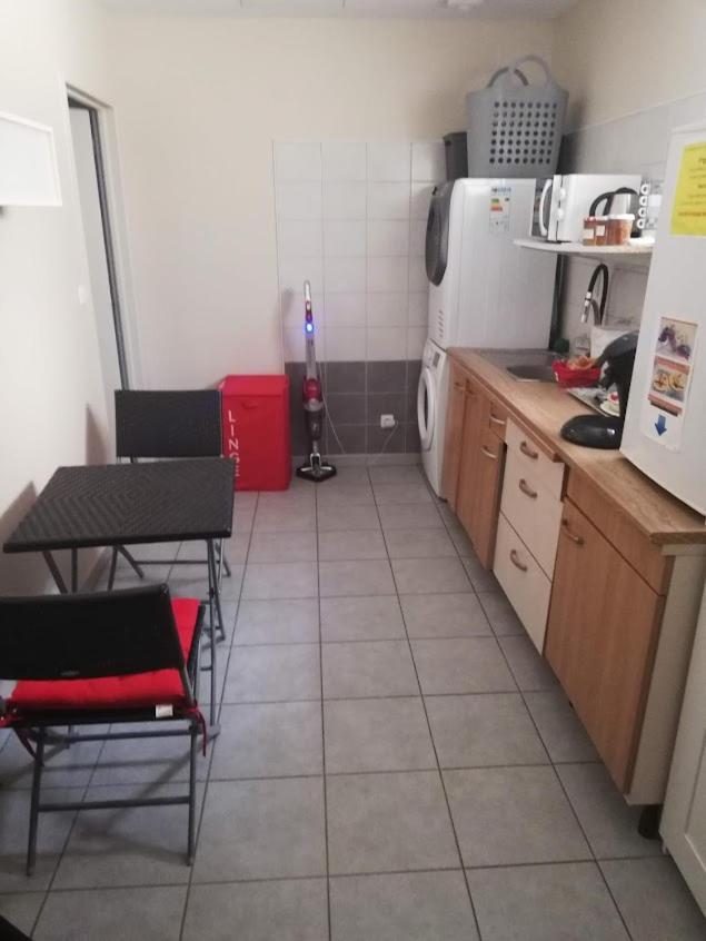 Chambre Avec Salle De Bain Privatisee Avec Petit Dejeuner Compris Auxonne Buitenkant foto